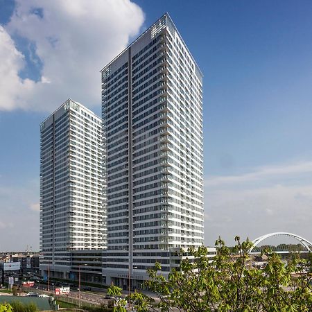Sag Panorama City Free Parking Bratislava Exterior foto